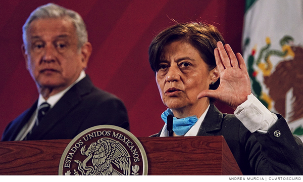 En primer plano aparece la directora de la Comisión Nacional del Agua, Blanca Jiménez Cismeros